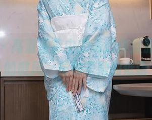 秀人网 – 高清图库中的清妙体操服，夏日的微风，仿佛是她的低语