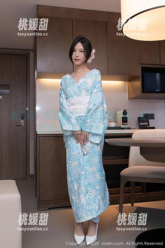 秀人网 - 高清图库中的清妙体操服，夏日的微风，仿佛是她的低语