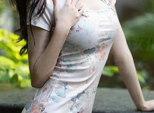 秀人网 – 跟随白茹雪Abby的女仆图包，探寻那份淡淡的芬芳