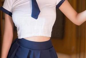 秀人网 – 米妮大萌萌那些拍不完的夏天写真合集，来一起翻翻这个故事吧？