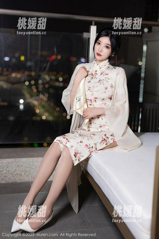 秀人网 - 袁圆黑白原图大暴露，快来看看这诱人的反差！