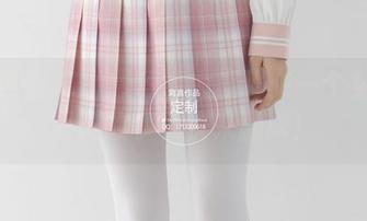紧急企划 – 小恩短裤大揭秘：一个免费的写真故事，快来翻牌！