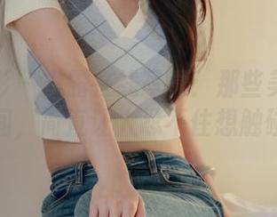 绮梦摄影 – 露露在线写真：那些美脚的瞬间，简直让人忍不住想触碰