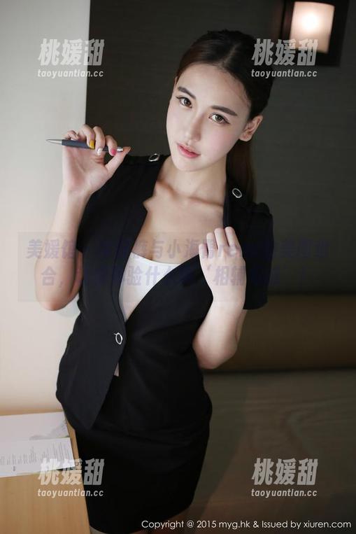 美媛馆 - 牛仔裤与小海臀rena的美图组合，让你体验什么叫‘相辅相成’！