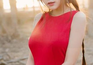 菠萝社 – 揭开神秘面纱：柳侑绮Sevenbaby黑丝作品的原图真实面貌