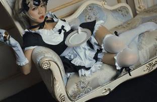 蓝小沂KiKi泳池高清作品，带你体验一场水下的暧昧邂逅，别说我没提醒你！