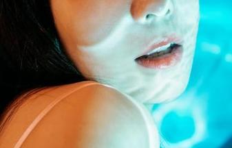 蜜桃社 – 不要错过！Cris_卓娅祺修女图片下载，教你如何优雅地‘拯救’每一天！