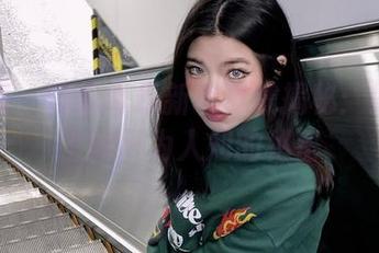 微密圈 – 陈佩奇最新写真集揭秘：奶牛身上的不为人知的秘密