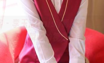 青豆客 – 李玉洁Daisy制服美图更新中，感受瞬间的视觉冲击！