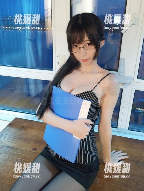 一起来翻阅魔物喵nigisa的万圣节合集，体验无圣光的奇幻之旅！