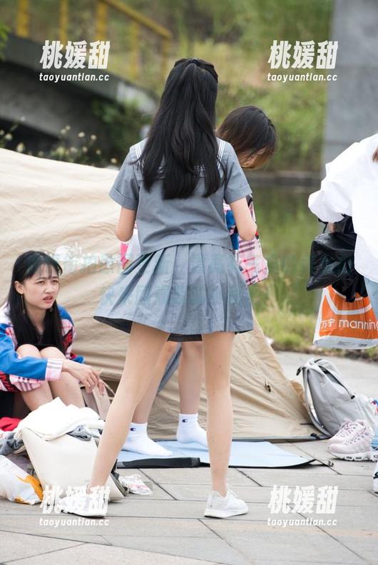 魔镜街拍原图更新，漂亮有气质的美女们快来围观我的小秘密！