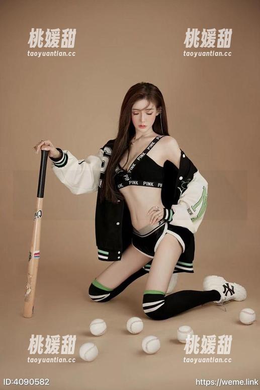 微密圈 - 图包开启，黎允熙baby那个绿色漏背裙简直把我俘获得不要不要的